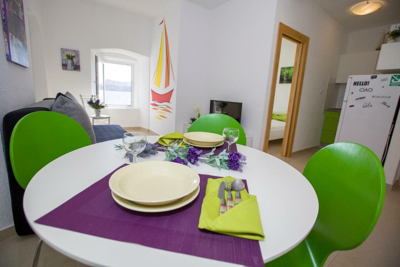 Apartmani Cindrić Karlobag Exterior foto