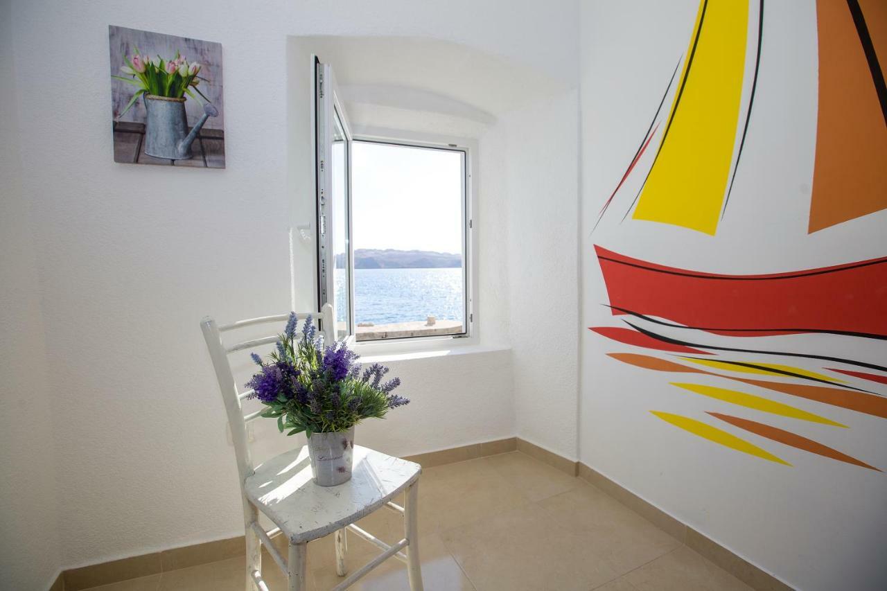 Apartmani Cindrić Karlobag Exterior foto