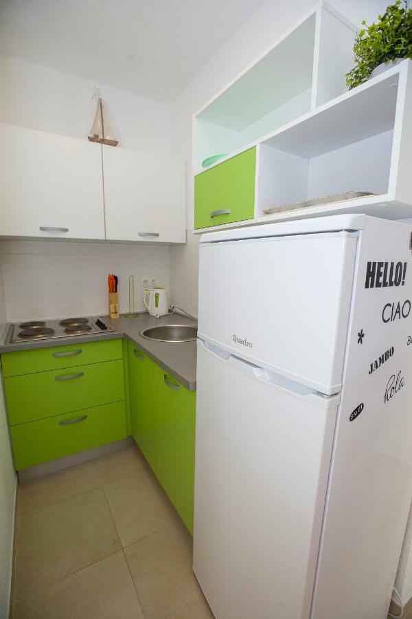 Apartmani Cindrić Karlobag Exterior foto