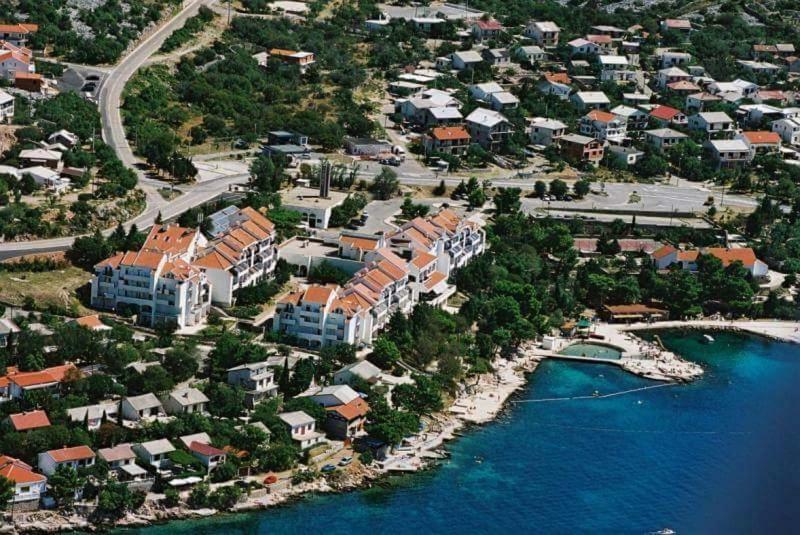 Apartmani Cindrić Karlobag Exterior foto